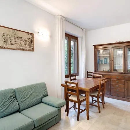 Alassio Holiday Apartment *